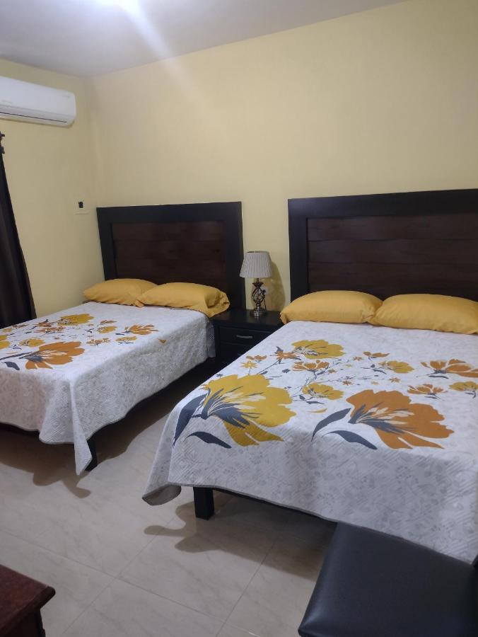 Hotel Prado'S Puerto San Carlos Zewnętrze zdjęcie
