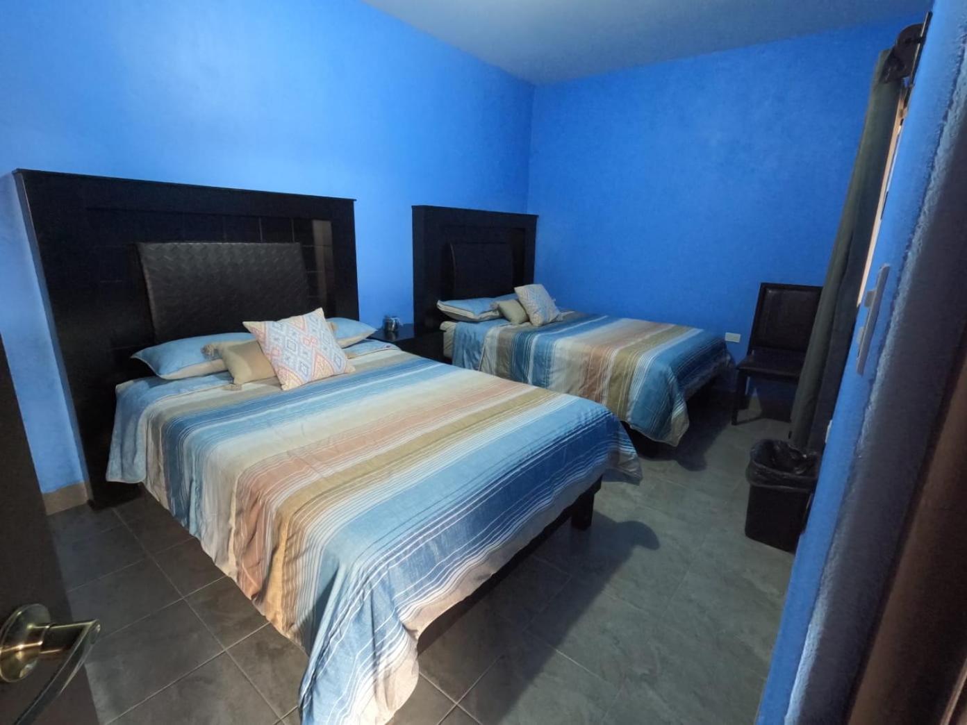 Hotel Prado'S Puerto San Carlos Zewnętrze zdjęcie