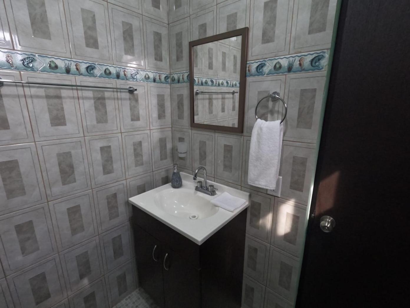 Hotel Prado'S Puerto San Carlos Zewnętrze zdjęcie
